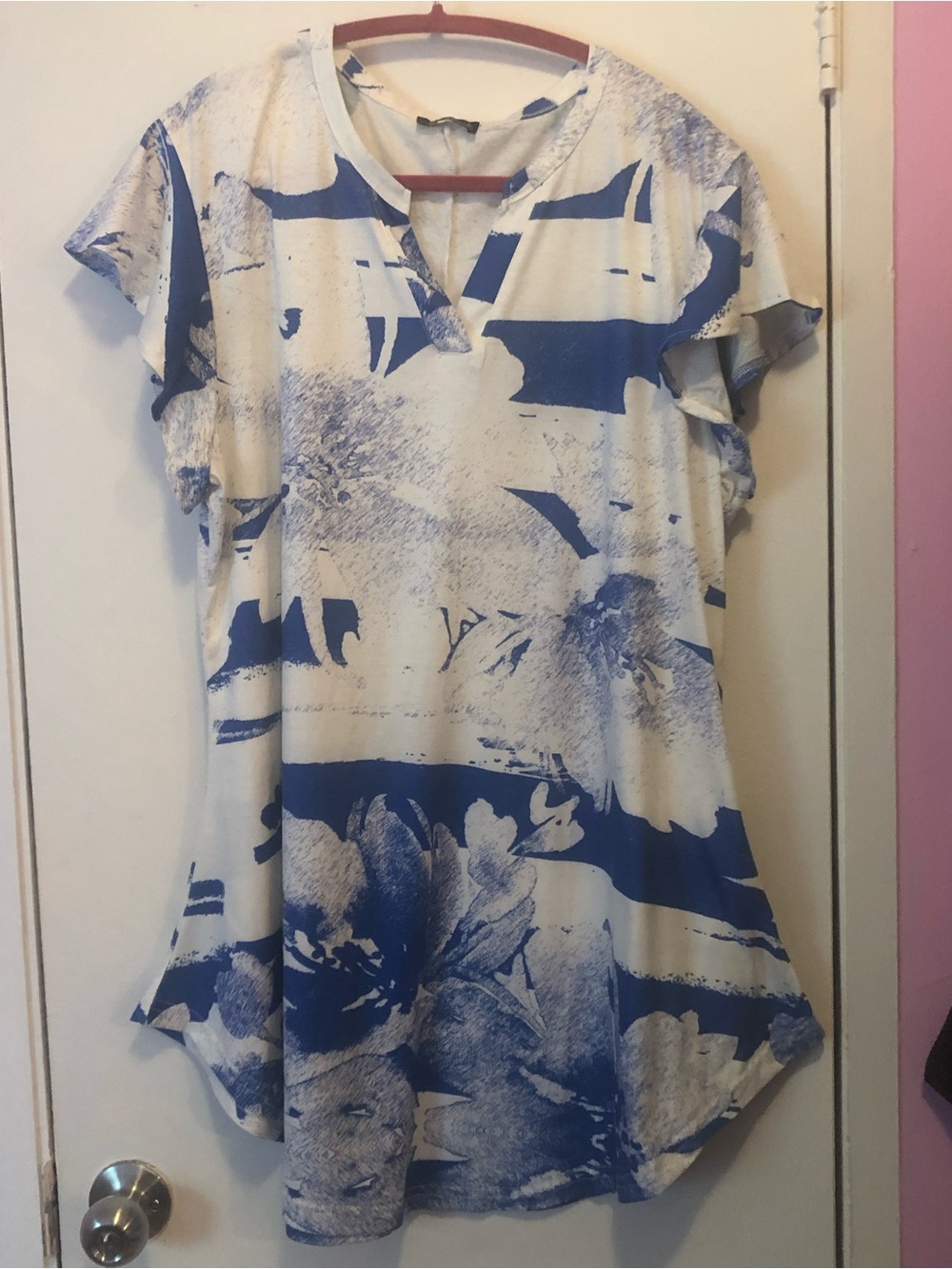 Cream and Blue Floral V-Neck Flutter Sleeve Tunic